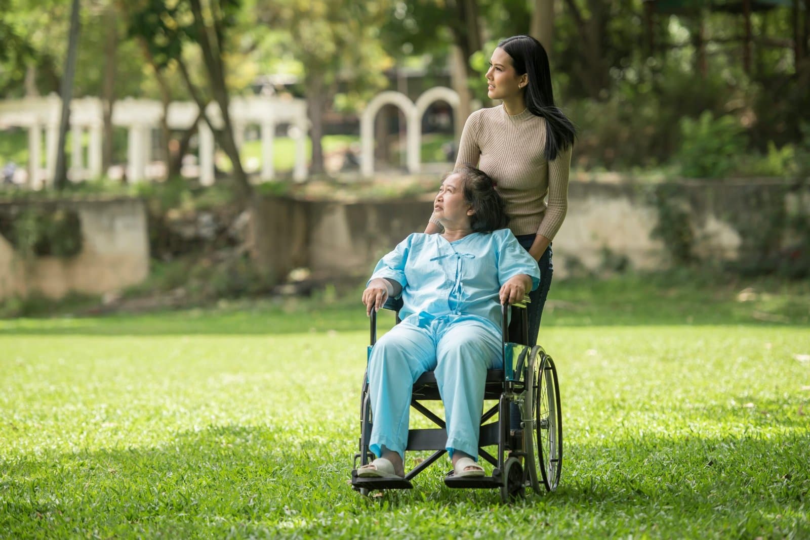 blog-how-assisted-living-helps-prevent-senior-falls